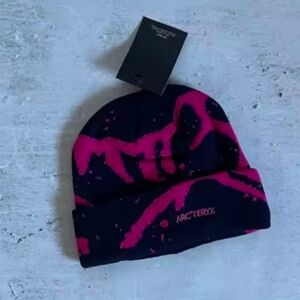 NWT Arc'teryx Pink and Black Beanie
